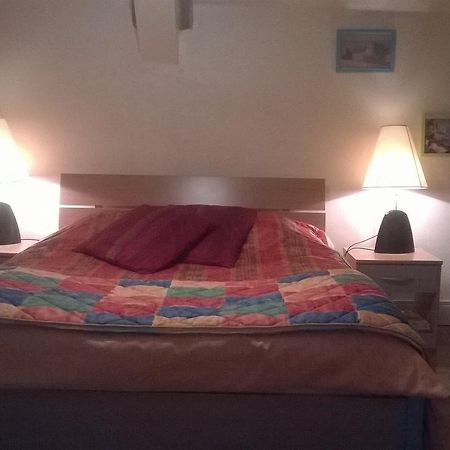 Le Hameau Aux Escargots Bed and Breakfast Bernon Habitación foto